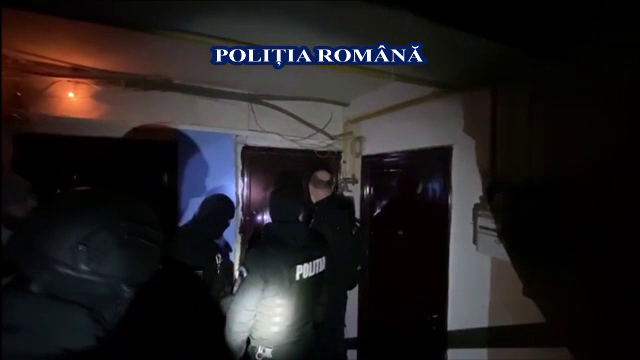 Tinere forțate să se prostitueze în apartamente din toată țara de proxeneți din Alba