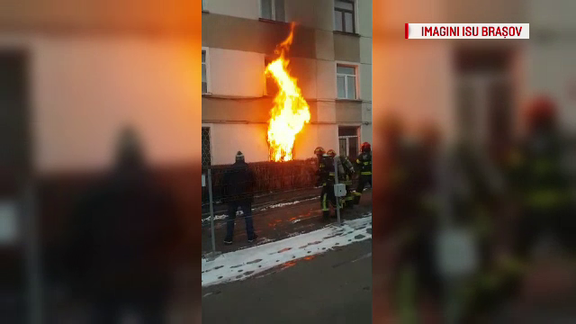 O bătrână de 86 de ani din Brașov a murit arsă de vie în timp ce fuma în pat. Cum a dat foc apartamentului