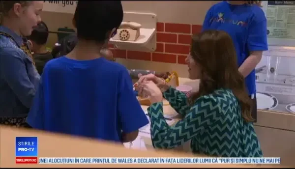 Ducesa de Cambridge, turneu pentru educație. Cum se implică în viața copiilor britanici