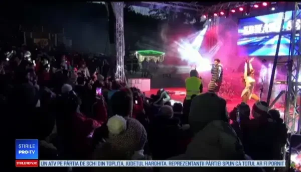 Distracție în stațiunea Durău, la ”Serbările Zăpezii”. Cât costă o noapte de cazare