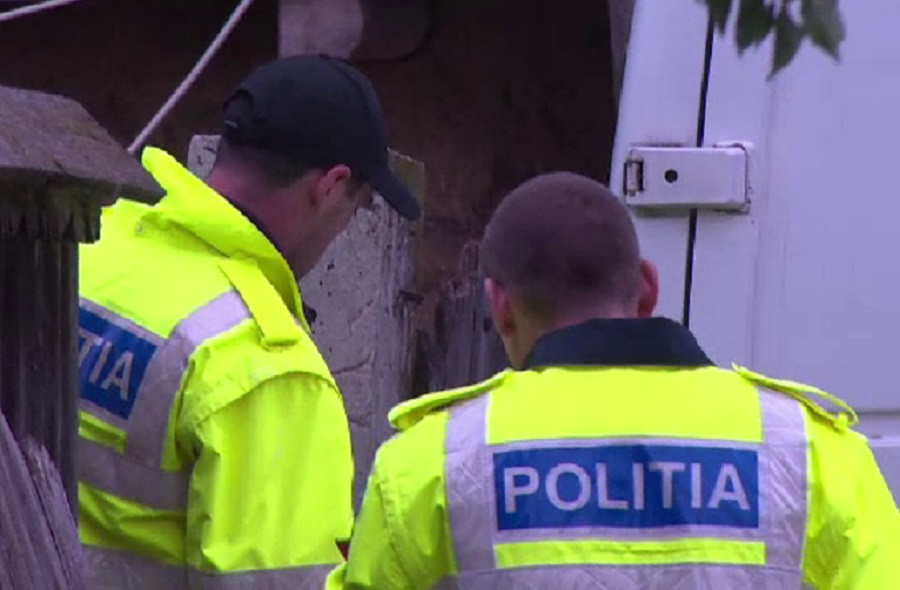 Tânăr înjunghiat mortal în fața unui bar, în Neamț. Criminalul a sunat la 112