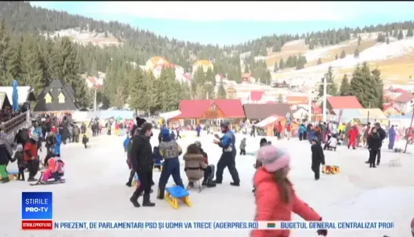 Stațiunea Arieșeni, luată cu asalt de turiștii iubitori de sporturi de iarnă