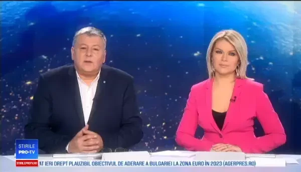 Mai mulți turiști care s-au aventurat pe Transalpina, blocați în zăpadă și salvați de jandarmi