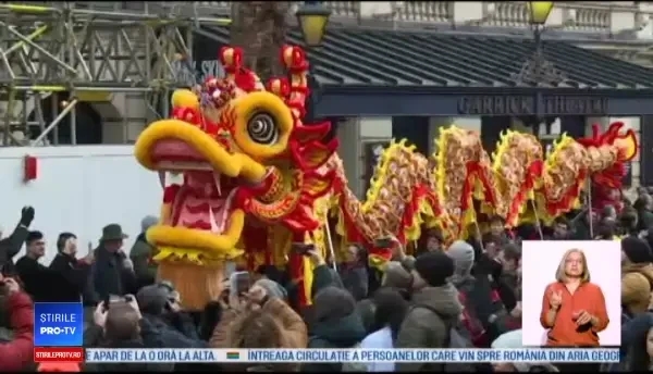 Noul An Lunar chinezesc, sărbătorit în stradă la Londra și Madrid
