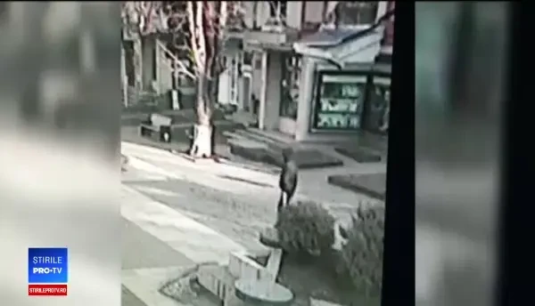 Tânăr acuzat de agresiune sexuală, lăsat în libertate la Botoșani. Ce le făcea femeilor pe stradă