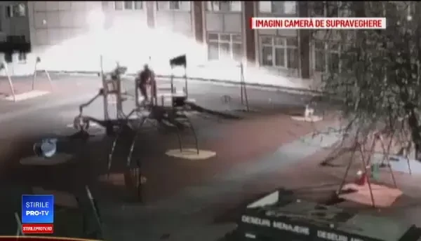 Trei tineri au vandalizat un loc de joacă din Brăila. Cum au fost descoperiți