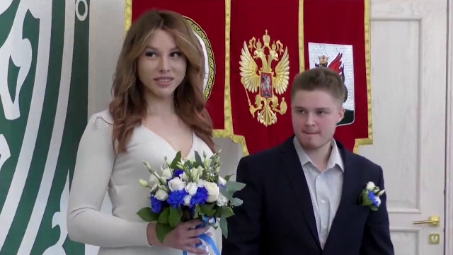 Când s-au cunoscut, Erika era bărbat și Victor femeie. Ce s-a schimbat între timp