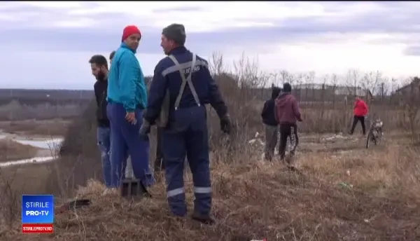 Sfârșit cumplit. A sărit cu mașina într-o râpă, dar a murit după ce a căzut de pe un pod