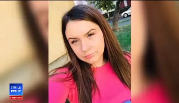 Tânără arsă pe jumătate din corp trimisă acasă de medici să se trateze cu cremă de gălbenele