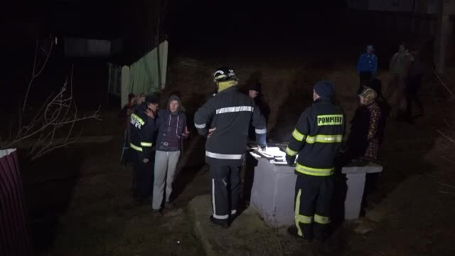 De teamă să nu fie părăsit, un bărbat și-a incendiat iubita. Amândoi au fost cuprinși de flăcări