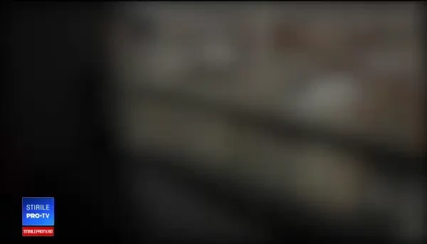 Cele 3 ipoteze în cazul bărbatului care a căzut de la etajul 10 cu copilul în brațe