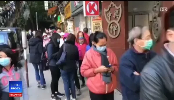 Epidemia de coronavirus din China. Femeie, certată de o dronă pentru că nu are mască