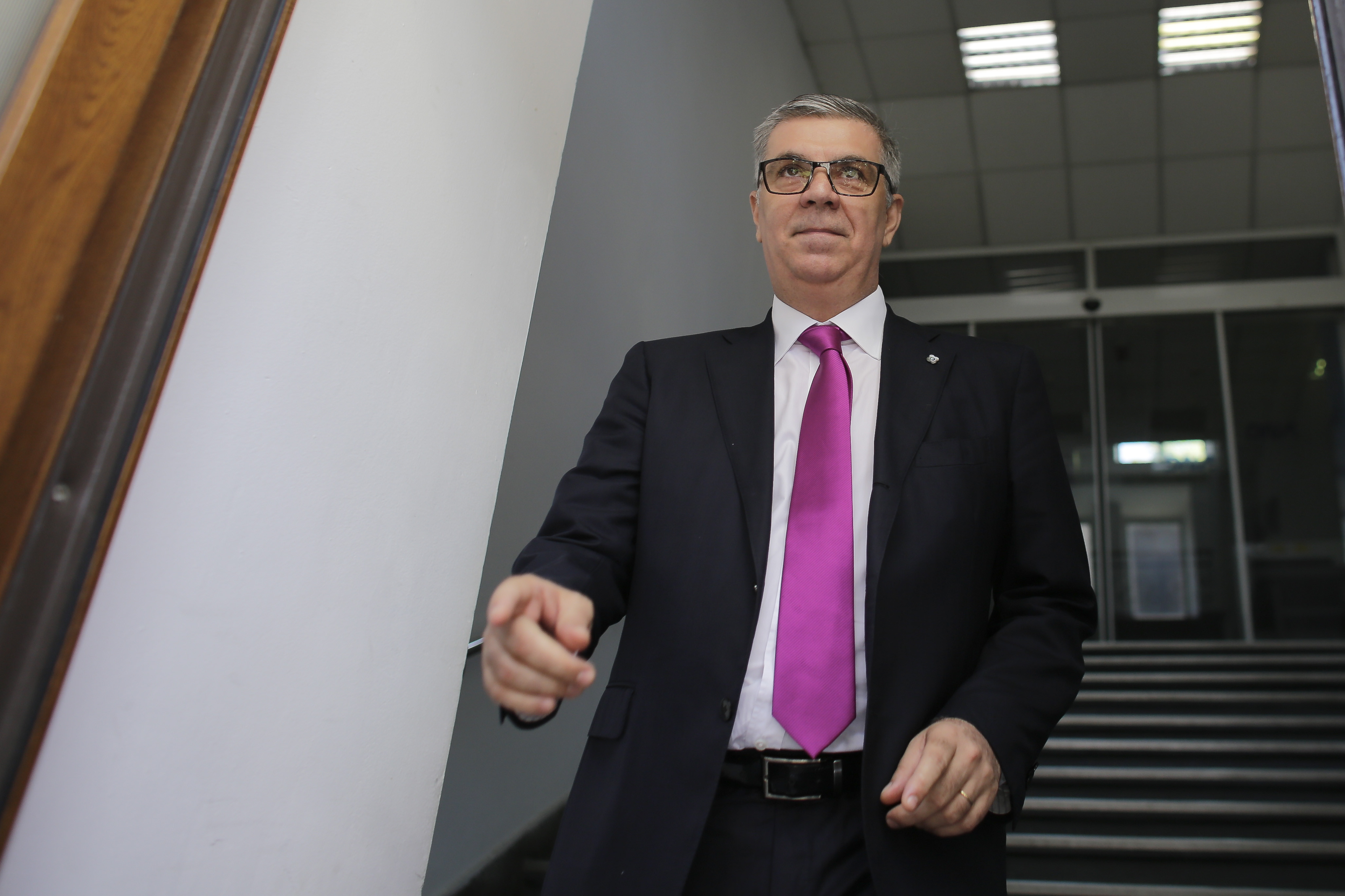 Valeriu Zgonea a fost condamnat la 3 ani de închisoare cu executare, pentru trafic de influenţă