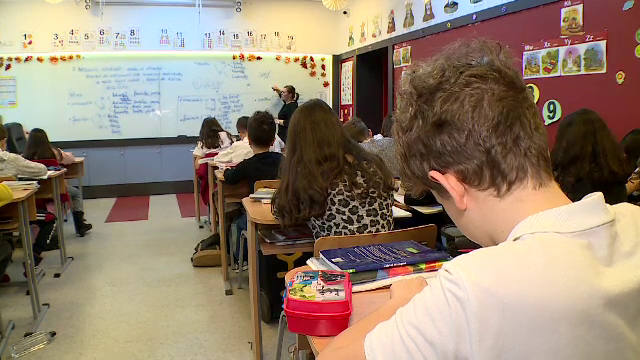 Părinții nu vor mai putea alege învățătorii la care își înscriu copiii. Cum se vor forma clasele