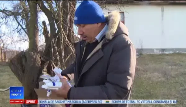 Reacţia sătenilor când, în loc de zahăr şi ulei, au primit detergent şi pastă de dinţi