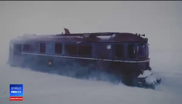 Un tren privat pe ruta Arad - Bucureşti a ajuns în Craiova cu o întârziere de 380 minute