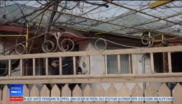 Tragedie învăluită în mister într-o familie din Buzău. Un bărbat, găsit mort lângă soția sa inconștientă