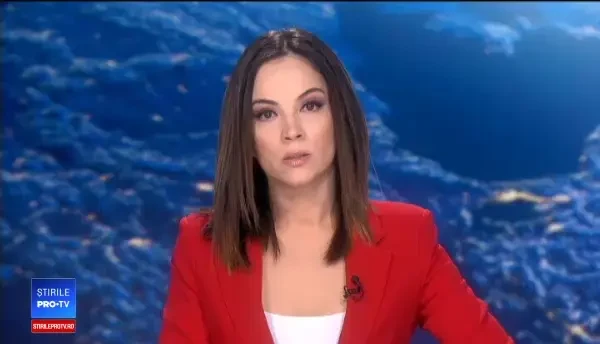 VIDEO. Momentul șocant în care un autobuz plin cu elevi este izbit într-o intersecție