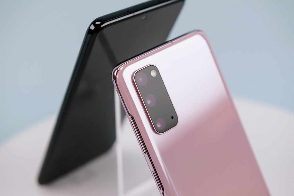 Samsung şi LG Innotek şi-au închis fabricile din Coreea de Sud din cauza coronavirusului