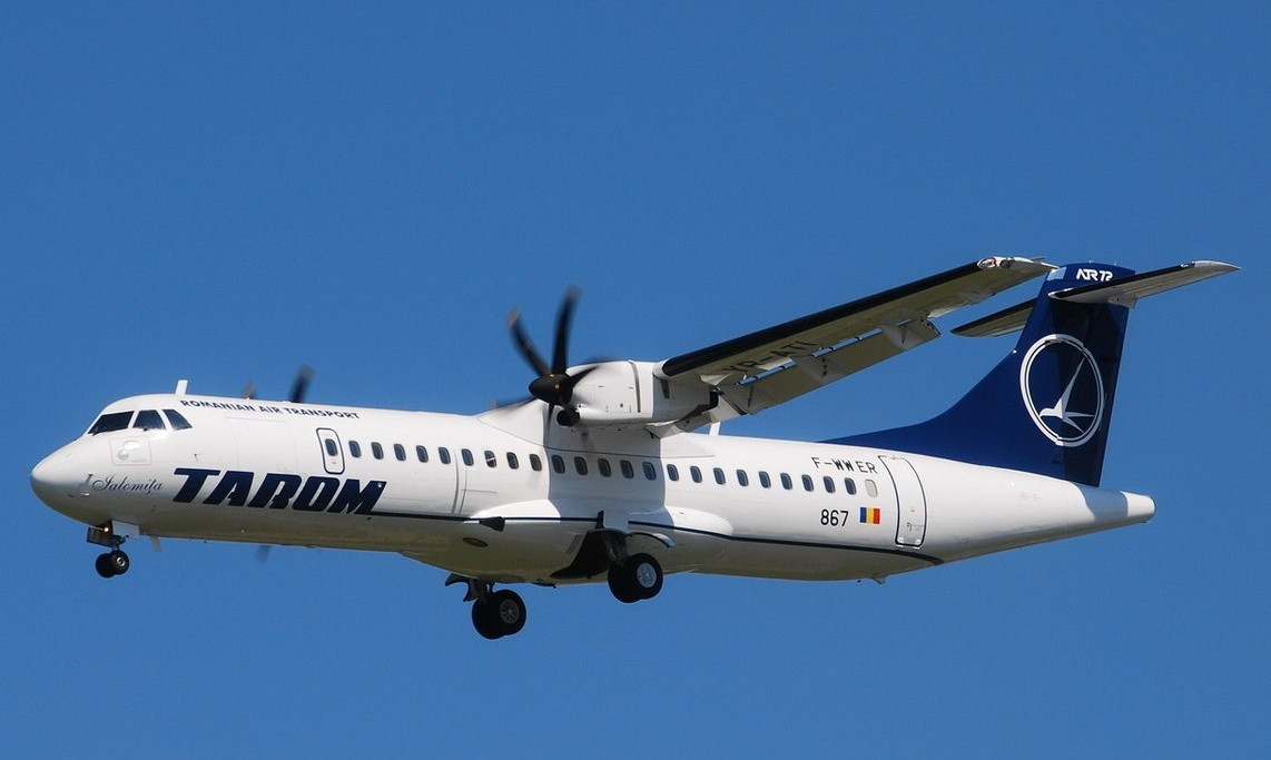 Cum au ajuns piloții de la TAROM "inapți de zbor". Colegii de la o companie low-cost câștigă de peste două ori mai mulți bani