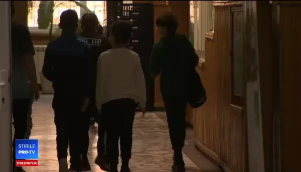 Program de tip ”After school” pentru elevii din zone defavorizate. Câți bani sunt alocați