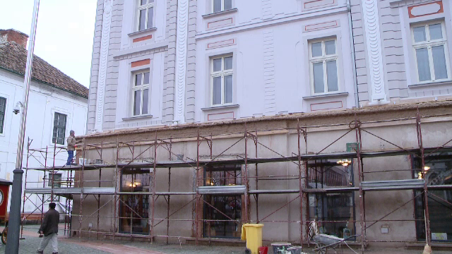 A început reabilitarea clădirilor istorice. Ce riscă proprietarii care le lasă în paragină