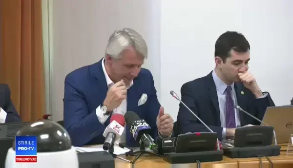 Teodorovici, către un deputat: Când v-ați dat seama ce sunt? Cu lumina stinsă sau aprinsă?