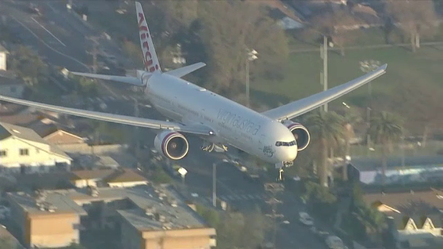 Aterizare dificilă pentru un avion de pasageri. Pilotul a declarat stare de urgență. VIDEO
