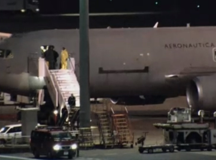 Șase rom&acirc;ni de pe &bdquo;Diamond Princess&rdquo;, aduși &icirc;n țară