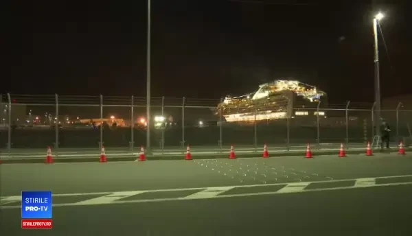 Cei șase cetățeni români care au fost pe nava din Japonia au fost îmbarcați într-o aeronavă