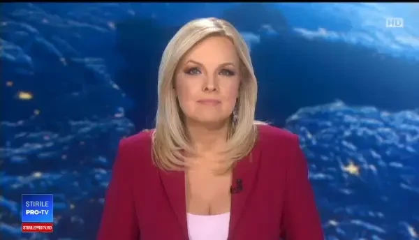 Ținutele cu care Versace a atras toate privirile la Săptămâna Modei de la Milano