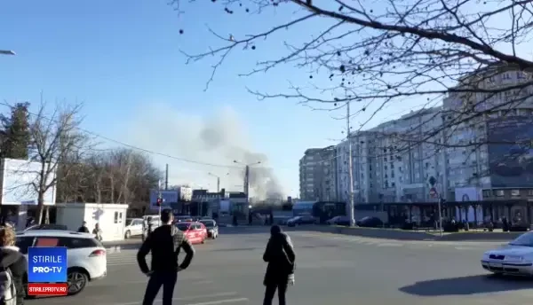 Incendiu în Capitală. Delta Văcărești, cuprinsă de flăcări