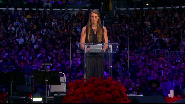 Kobe Bryant, omagiat la Los Angeles. O româncă, printre vedetele care au ținut un discurs