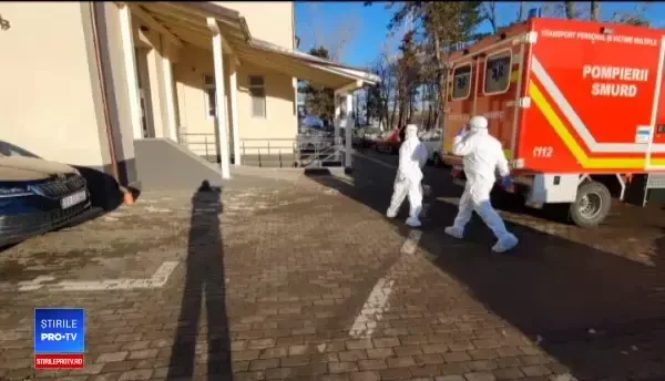 Preţurile măştilor au explodat. Spitalele nu au destule costume de protecţie