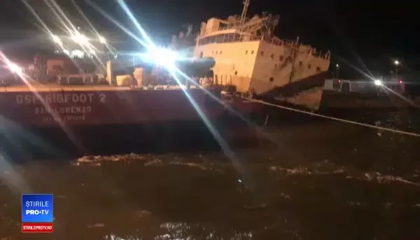 Nava cu oi moarte, adusă la mal după 3 luni. Operaţiunea, unică în regiunea Mării Negre