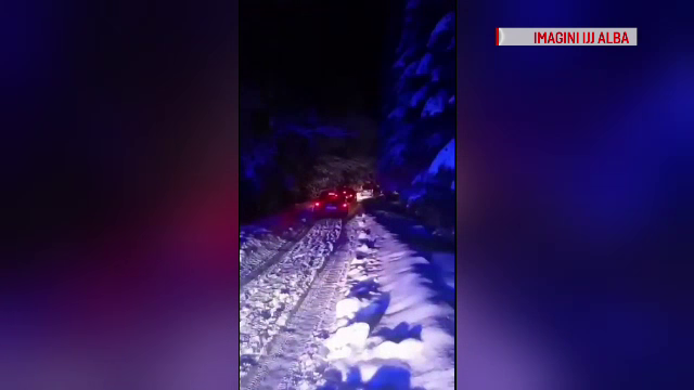 Plimbare cu peripeții pentru 16 turiști, în Munții Șureanu. Ce s-a întâmplat