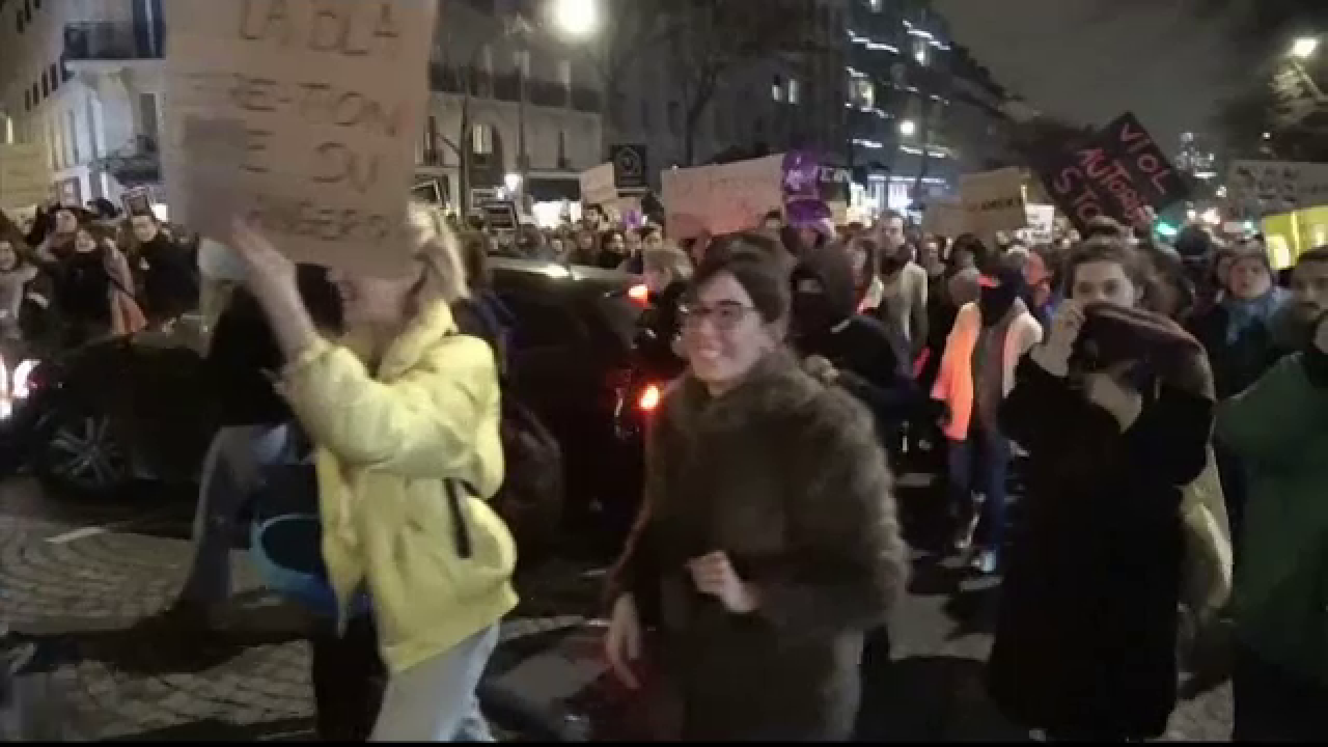 Mii de femei au protestat în Franța, după ce Polanski a fost premiat la Gala de Film