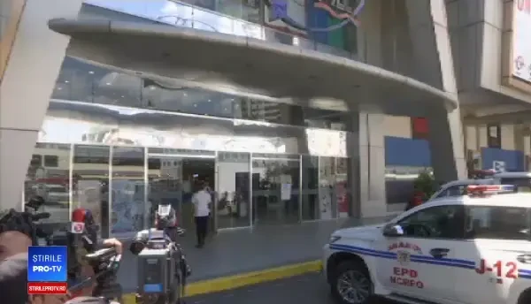 Un fost agent de pază ține peste 20 de oameni ostatici într-un mall din Filipine