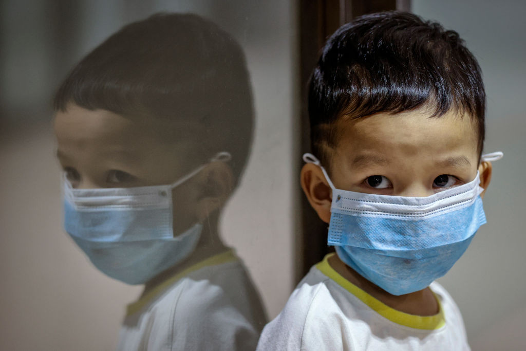 UNESCO: Aproape 300 de milioane de copii nu merg la școală din cauza coronavirusului