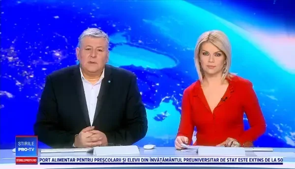 Mașină înghițită de flăcări, la Târgu Jiu