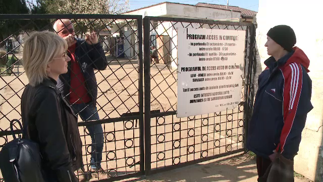 Orașul în care cimitirele au intrat în carantină. „Nu ne pleacă mortul nicăieri”