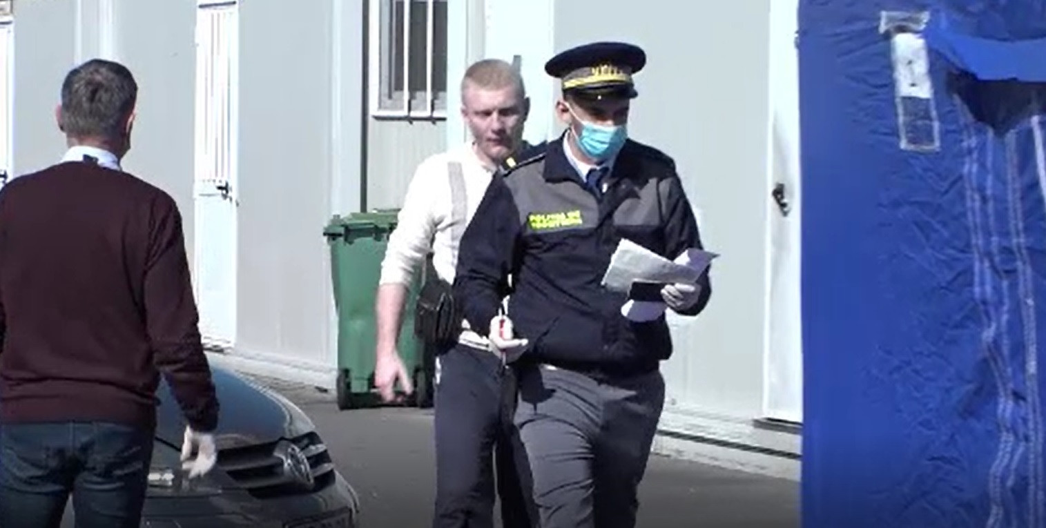 Cum sunt verificați românii la intrarea în țară: Ne-au luat temperatura şi au zis "La revedere"