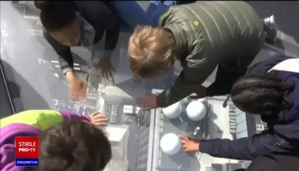 Panoramă spectaculoasă a orașului New York, din vârful unui zgârie-nori de 105 etaje