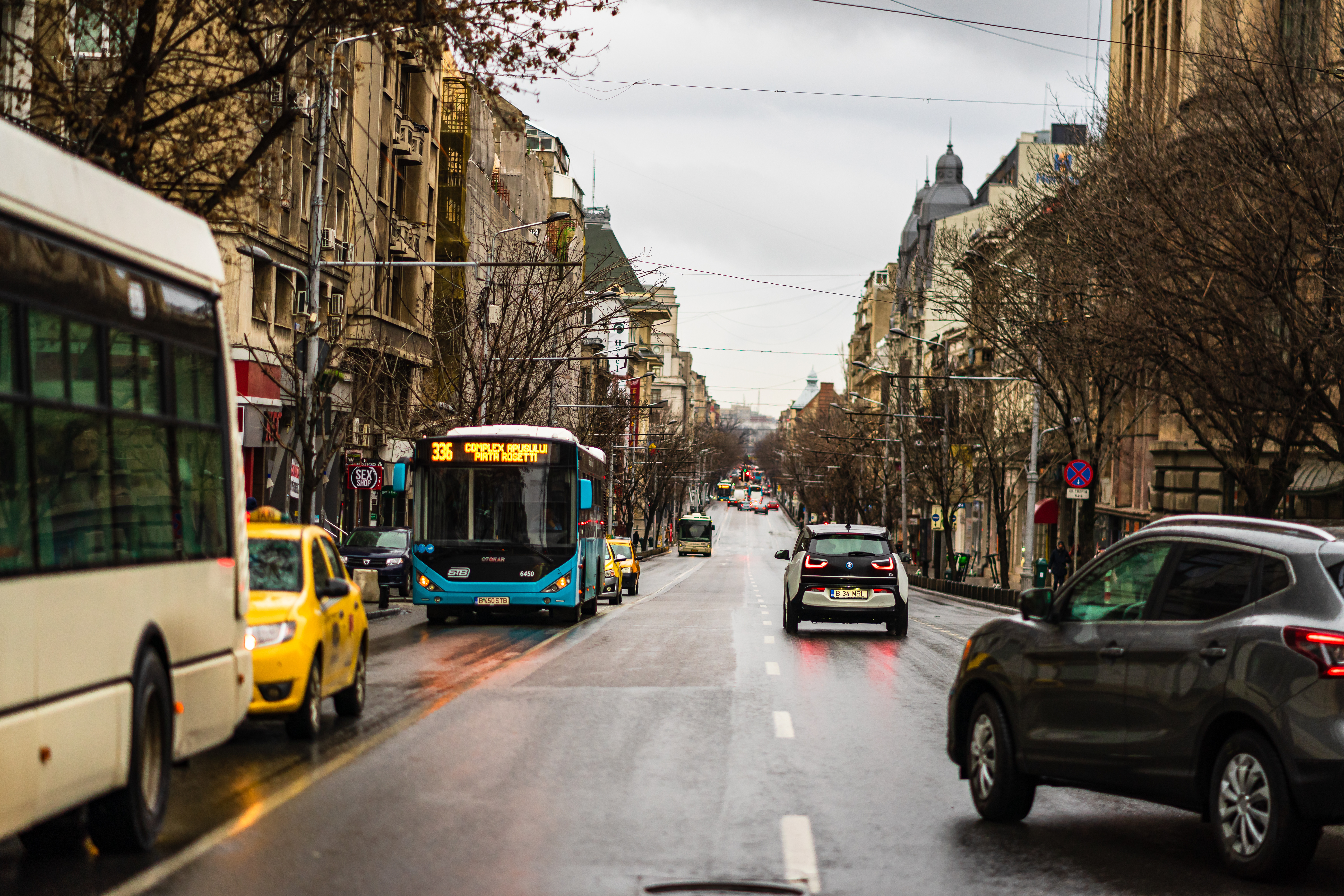 Poluarea în București s-a redus semnificativ în ultima săptămână. „Respirăm aer de munte”