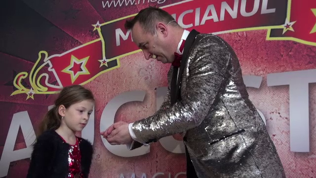 Trucuri de magie online, pentru cei mici. Ce a făcut un magician, după ce i s-au anulat spectacolele