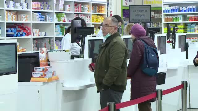 Fabricanţii români de medicamente cer permisiunea să producă necesarul pentru români