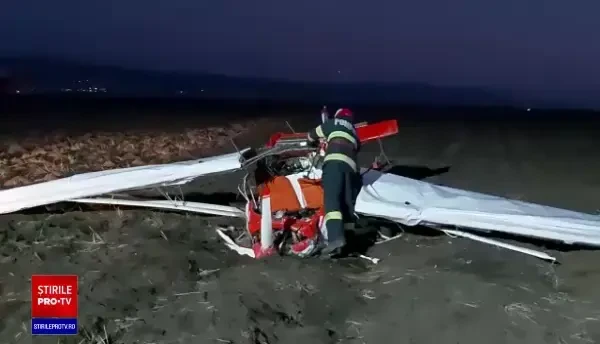 Avion de mici dimensiuni, prăbușit în zona localității Șiria din Arad. Două persoane au murit