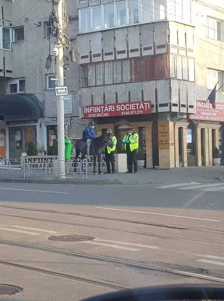 Povestea lui Sergiu, tânărul care a mers călare 40 de kilometri să-și vadă soția care a născut