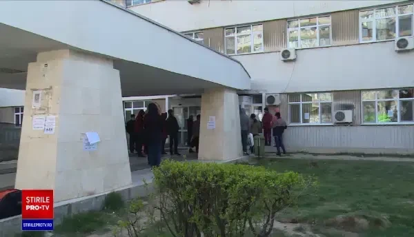 Mărturii teribile din spitale. Unii medici ar fi primit echipament pentru grădinărit. "E o dramă!"