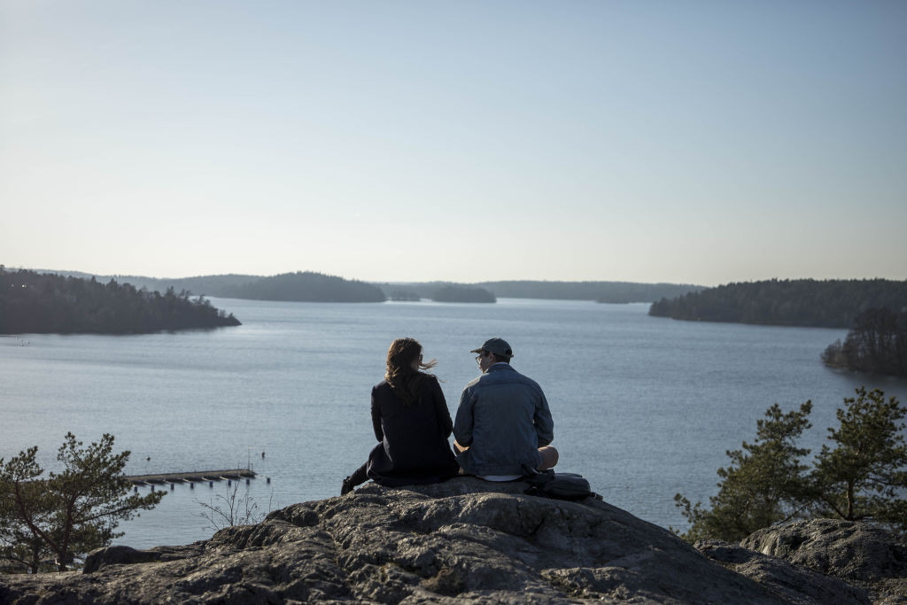 În timp ce Europa e izolată, în Suedia oamenii ies în localuri: „Nu vrem să provocăm panică”
